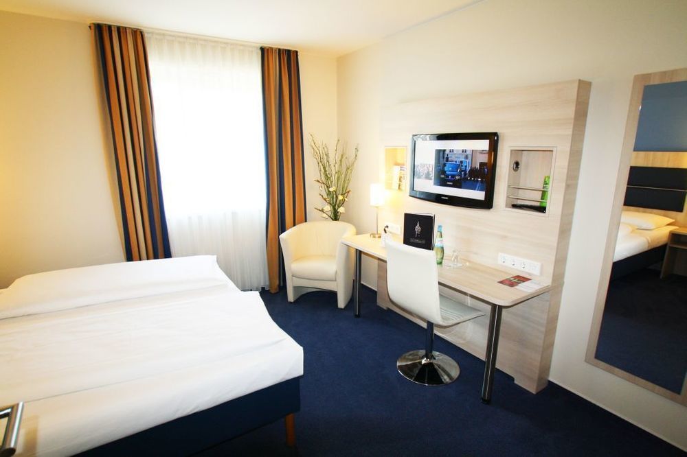 Hotel Roedelheimer Hof - Am Wasserturm Frankfurt nad Menem Zewnętrze zdjęcie