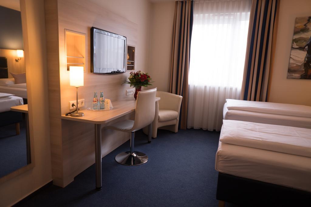 Hotel Roedelheimer Hof - Am Wasserturm Frankfurt nad Menem Pokój zdjęcie
